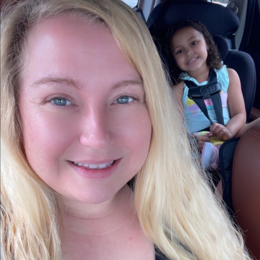 Meet your Posher, Candi